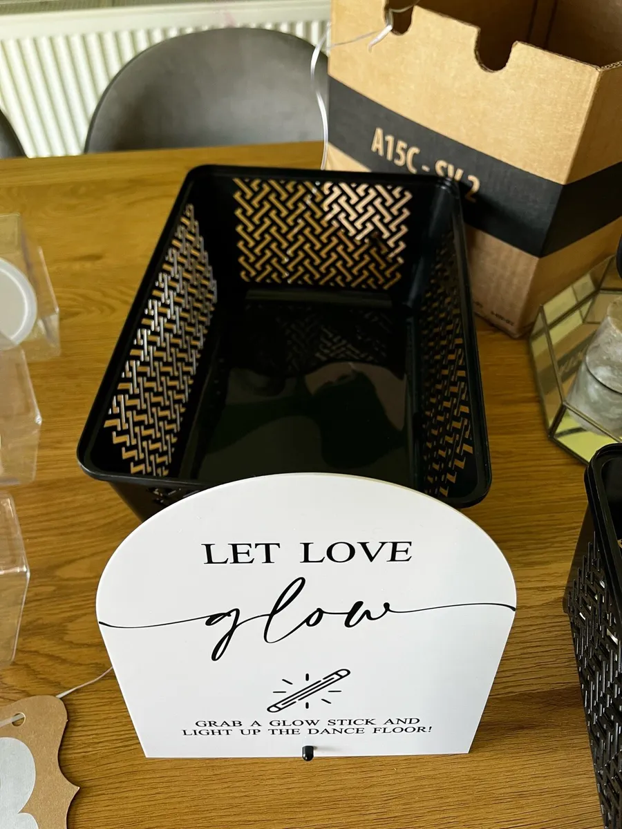 Wedding Items - Image 3