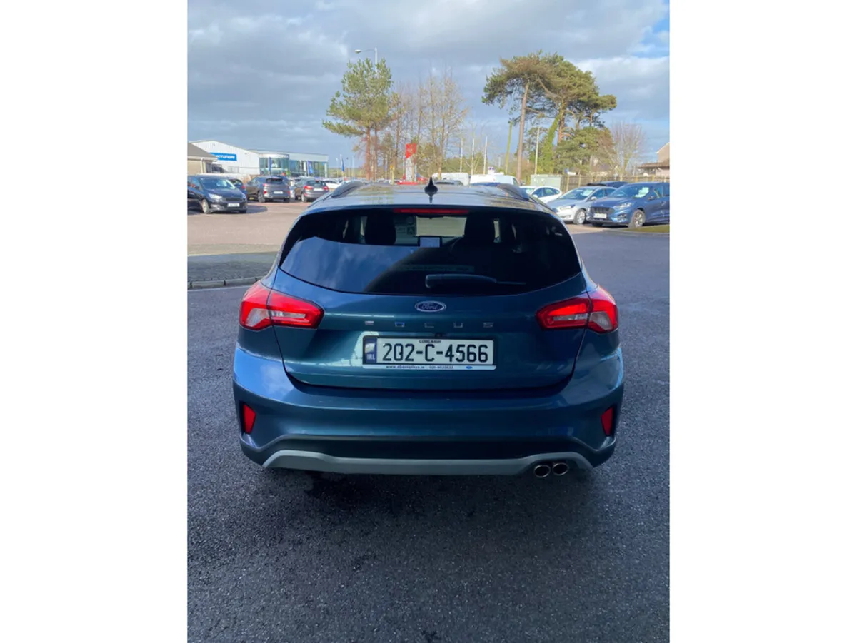 Ford Focus 1.0T 125 5DR - Image 4
