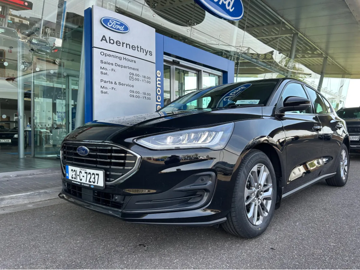 Ford Focus TITANIUM 1.0T 125 M6 4DR - Image 1