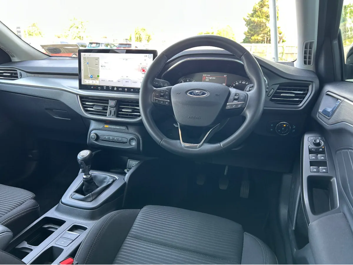 Ford Focus TITANIUM 1.0T 125 M6 4DR - Image 2