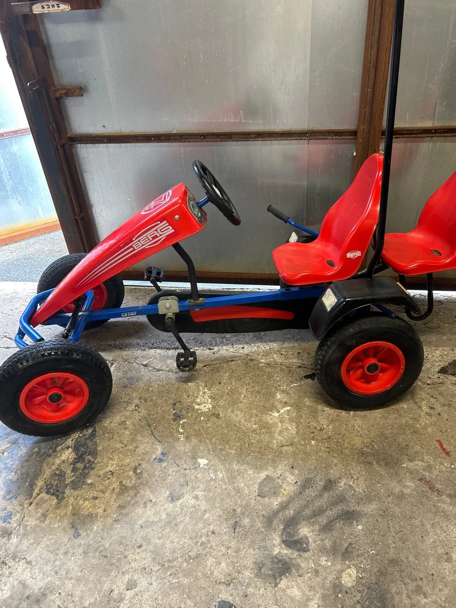 Berg sport double seater with flashing light - Image 2