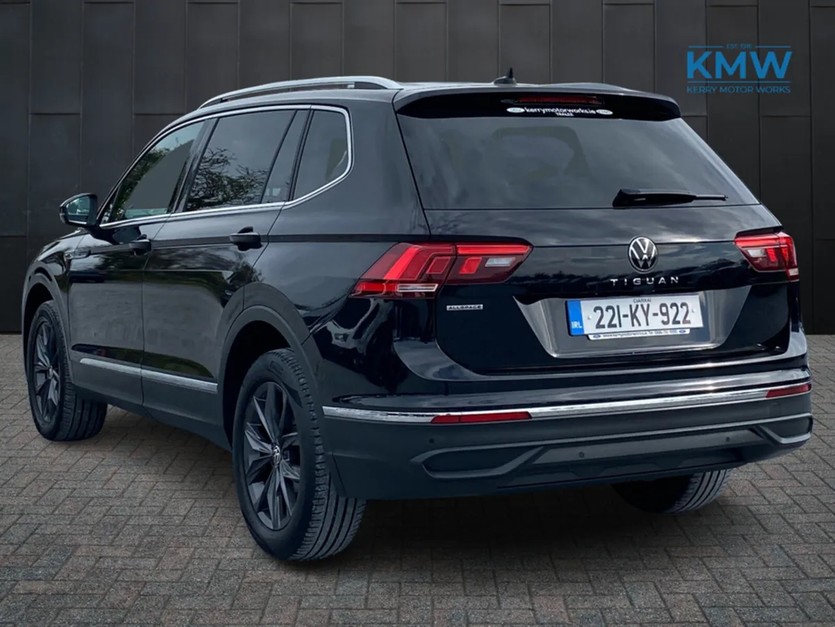 Volkswagen Tiguan Allspace Life 2.0 TDI 150BHP Aut - Image 4
