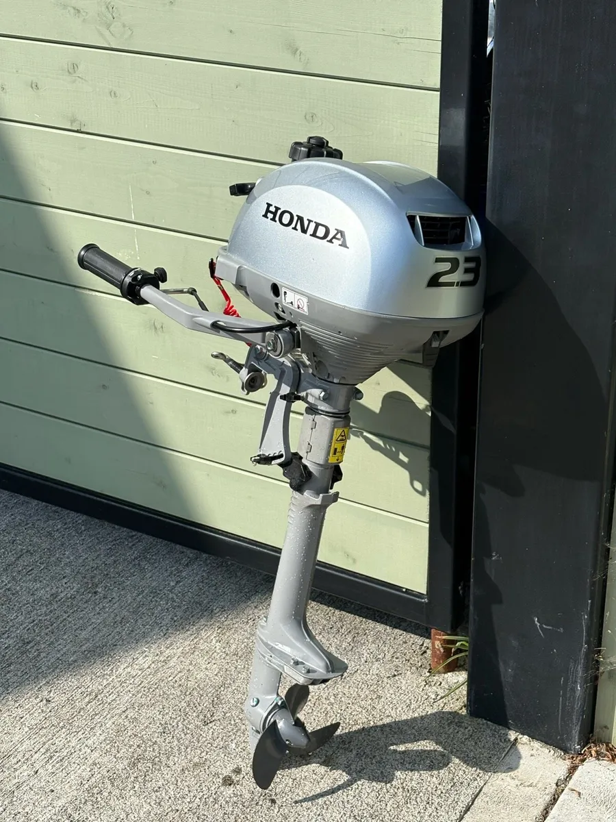 Honda 2.3hp outboard - Image 1