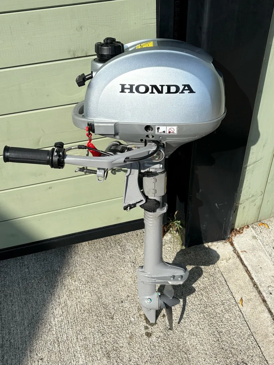 Honda 2.3hp outboard - Image 4