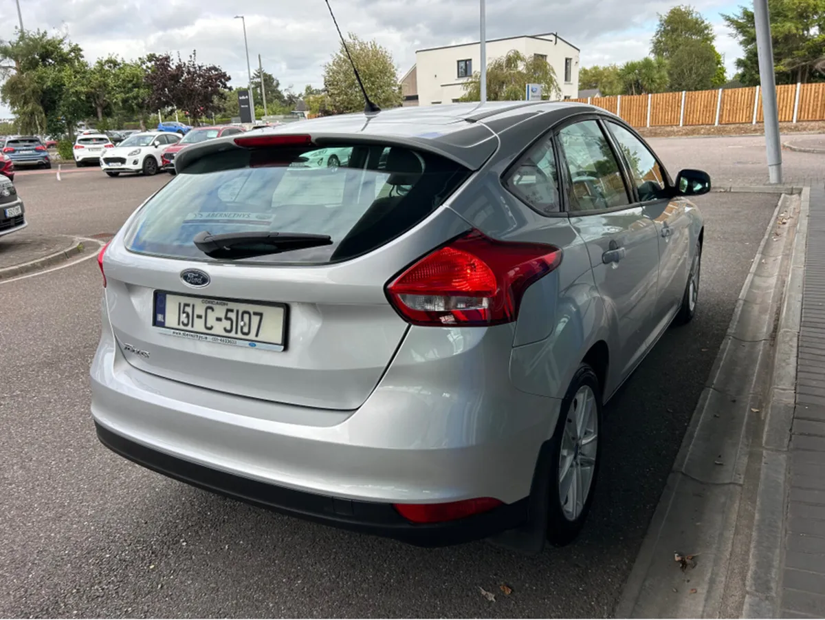 Ford Focus STYLE 1.6 TDCI 95PS 5DR 4DR - Image 2