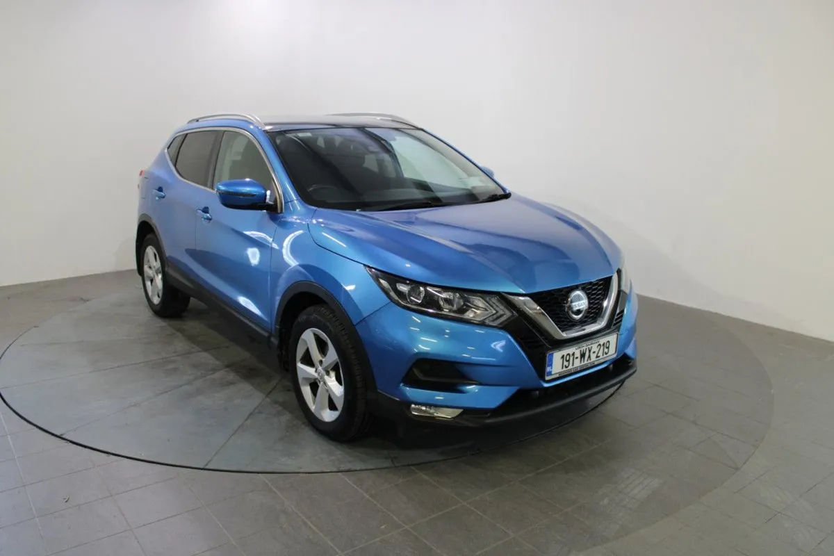 Nissan QASHQAI 1.3 PET SV DCT Auto - Image 1