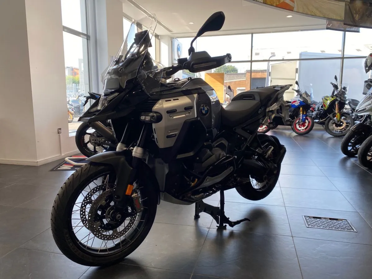 2024 BMW R1300GS Adventure TE with just 941 miles! - Image 4