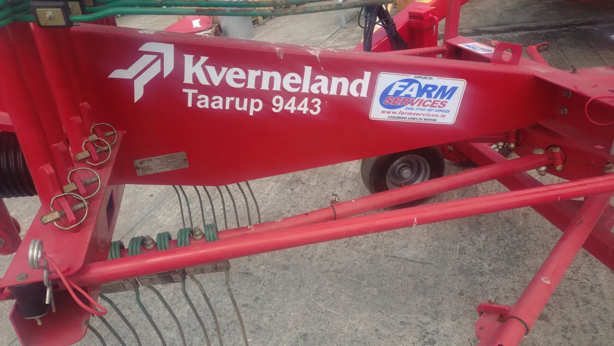 Kverneland Single Rotor Rake - Image 4