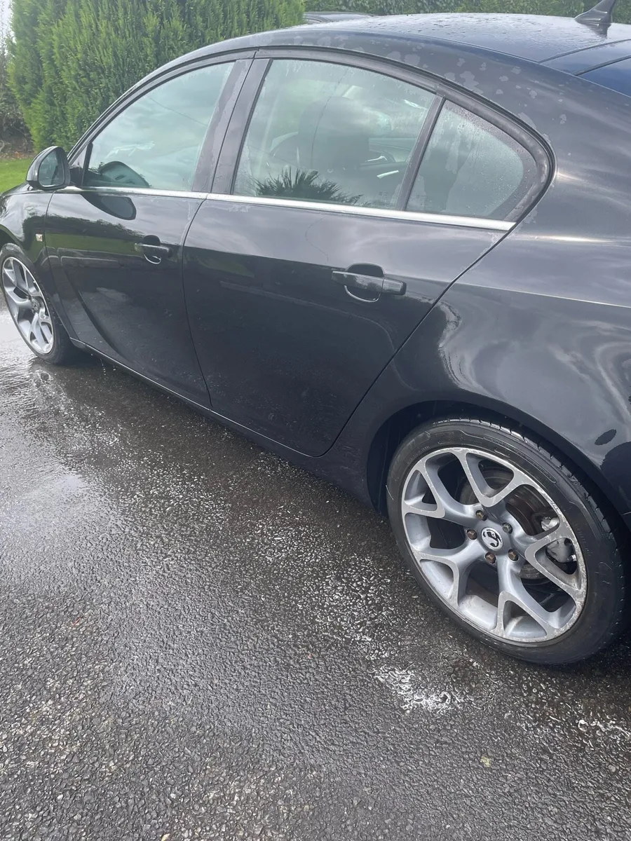 Opel Insignia - Image 1