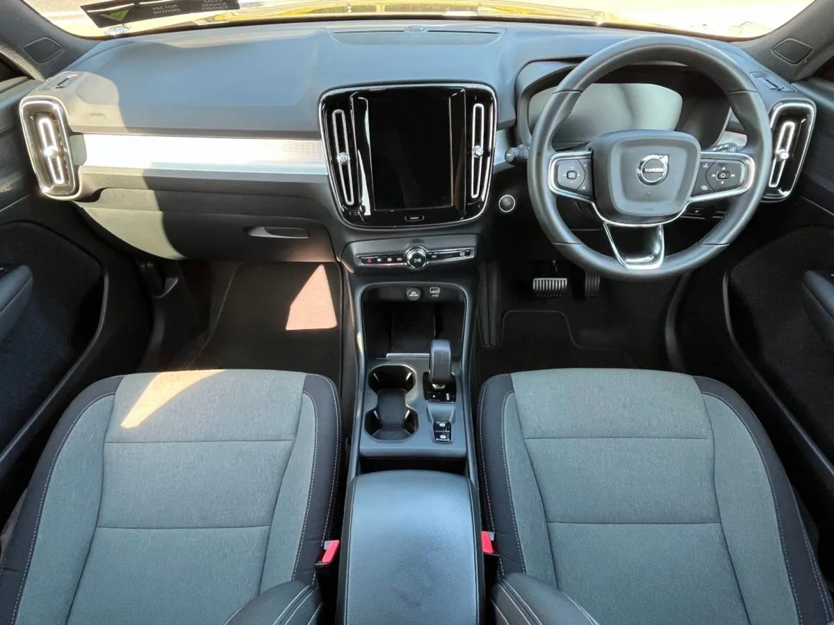 Volvo XC40 T4 Recharge Phev - Image 2