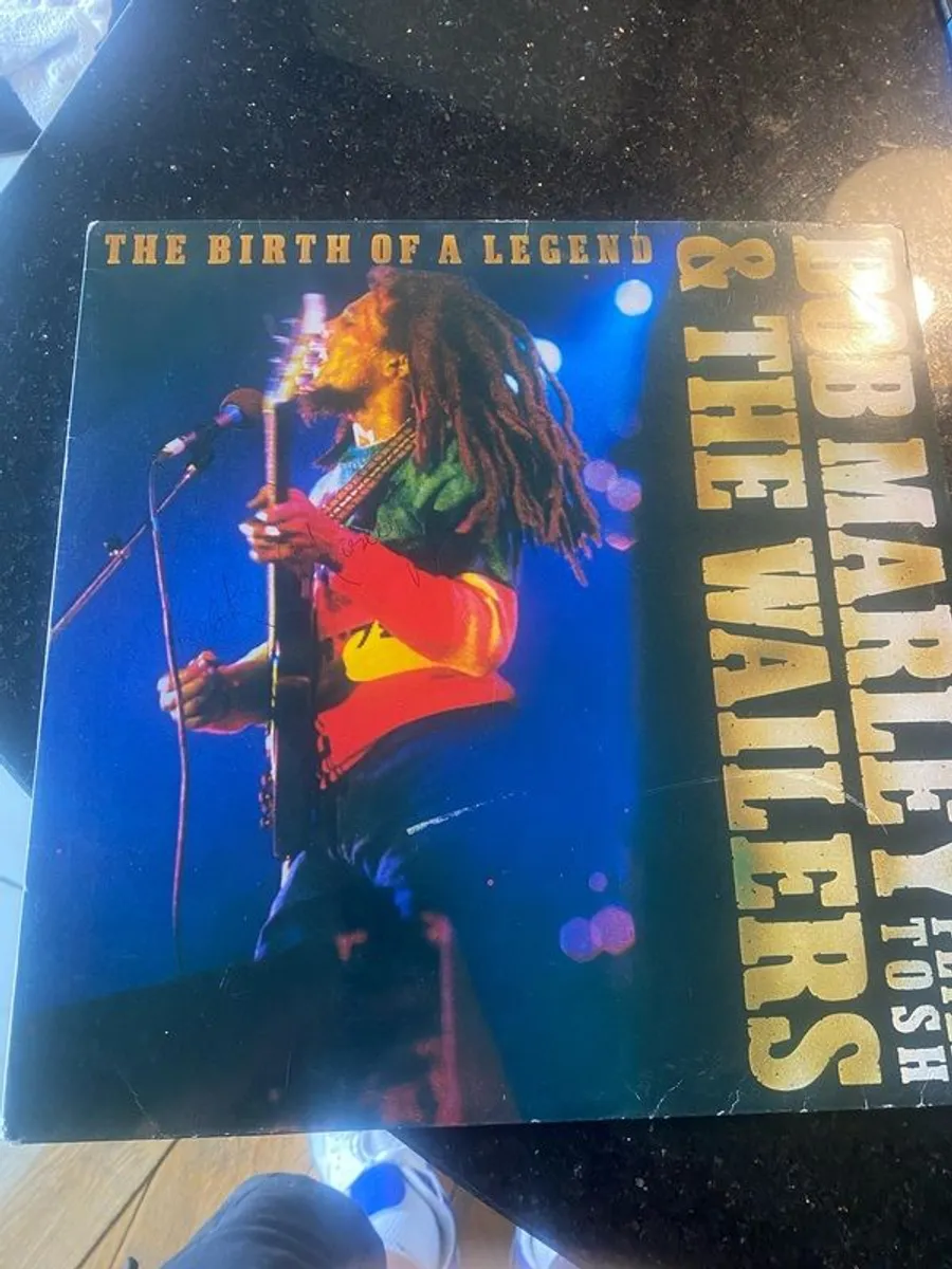Signed  Bob Marley Vinyl - Image 1