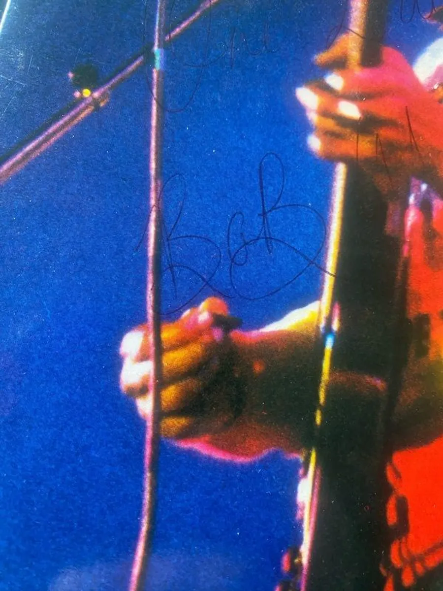 Signed  Bob Marley Vinyl - Image 3