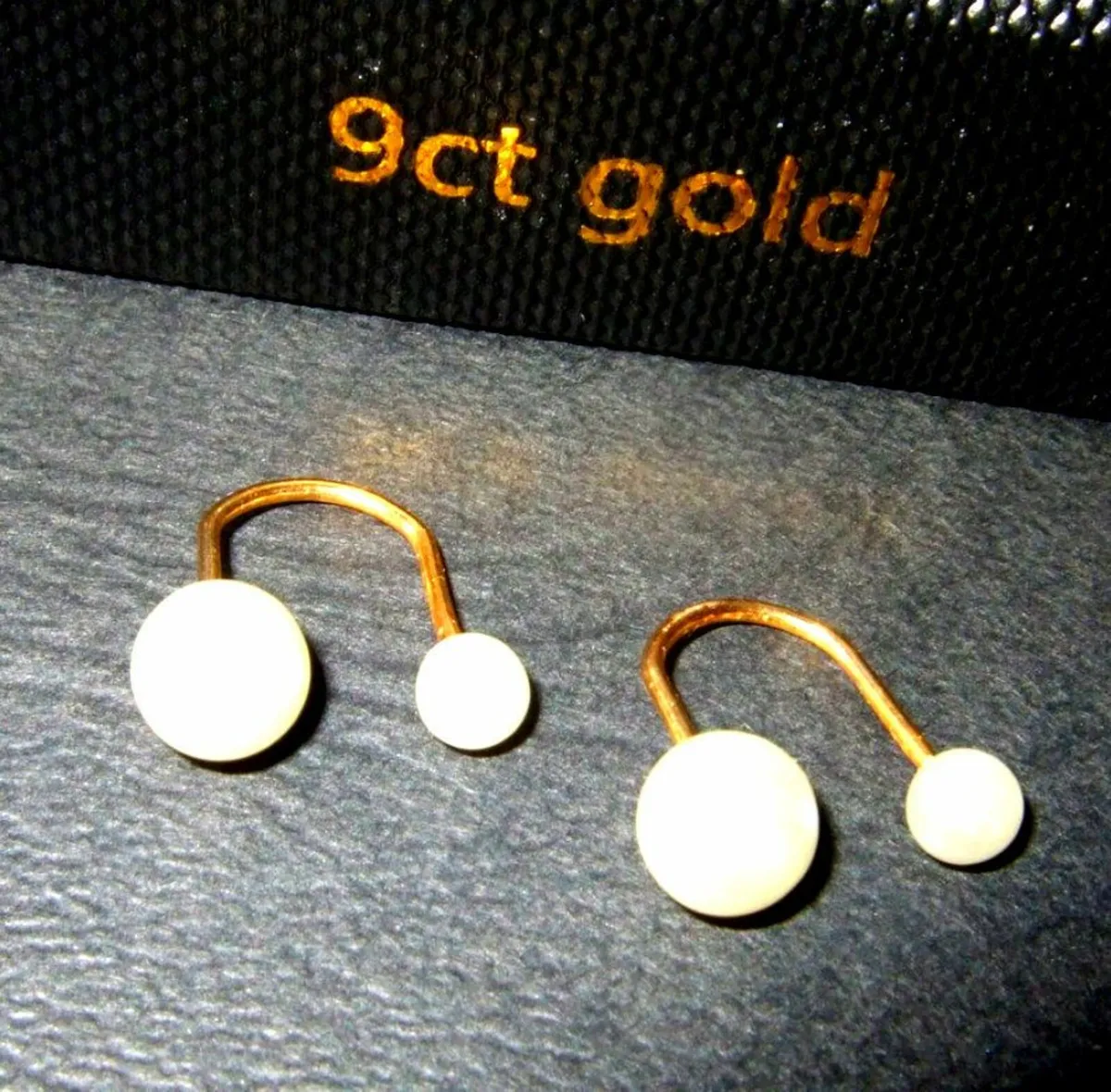 Vintage Gold & Pearl Earrings - Image 3