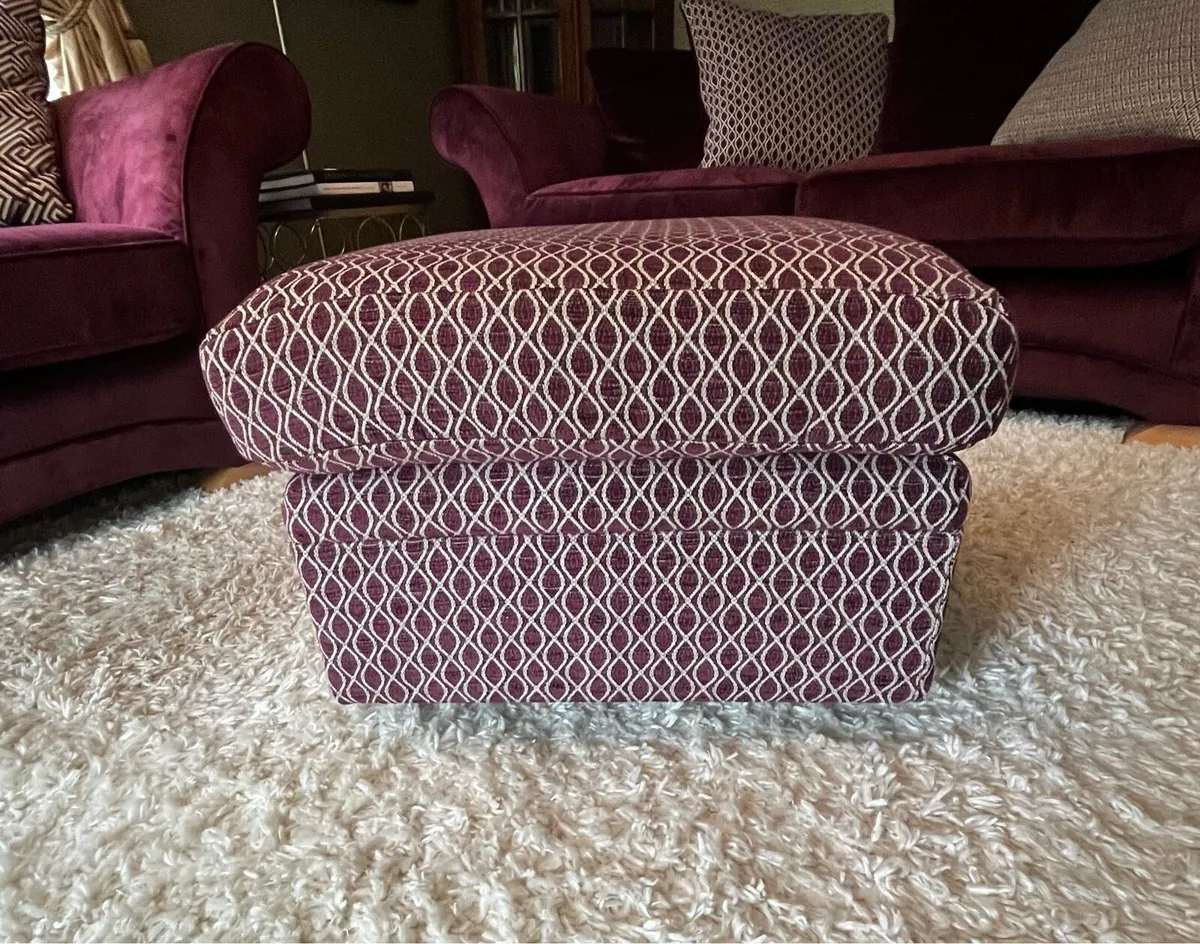 Three piece suite - Image 3