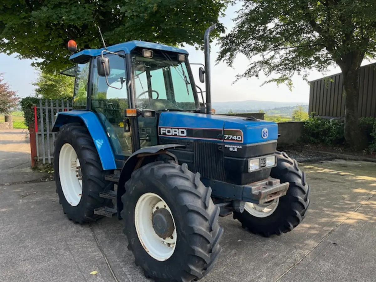 Ford New Holland 7740 SLE 4wd tractor - Image 3