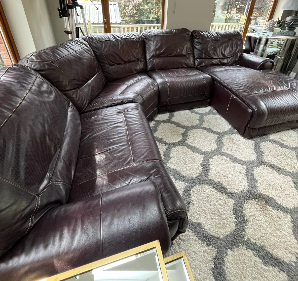 Extremely comfortable leather corner sofa - Image 3