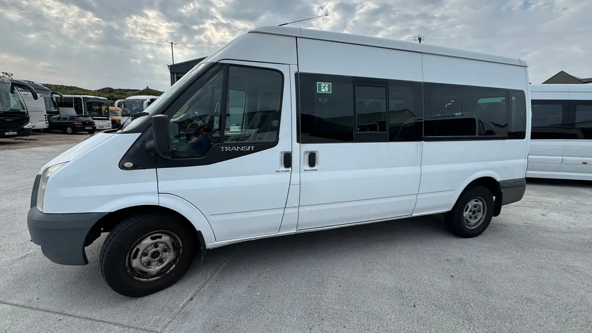Ford Transit 2010 - Image 2