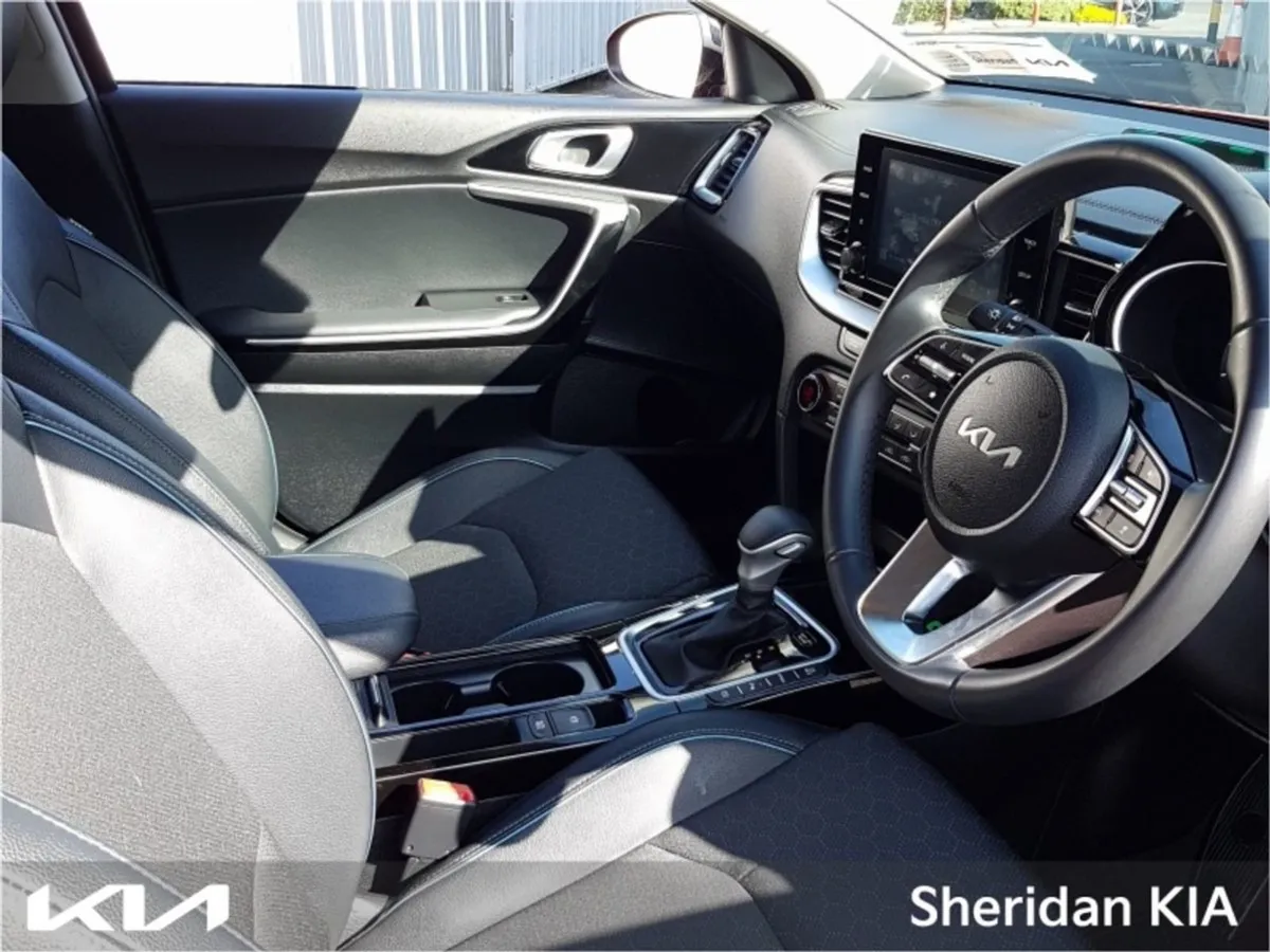 Kia Xceed 1.6 GDI Plug-in Hybrid - Image 2