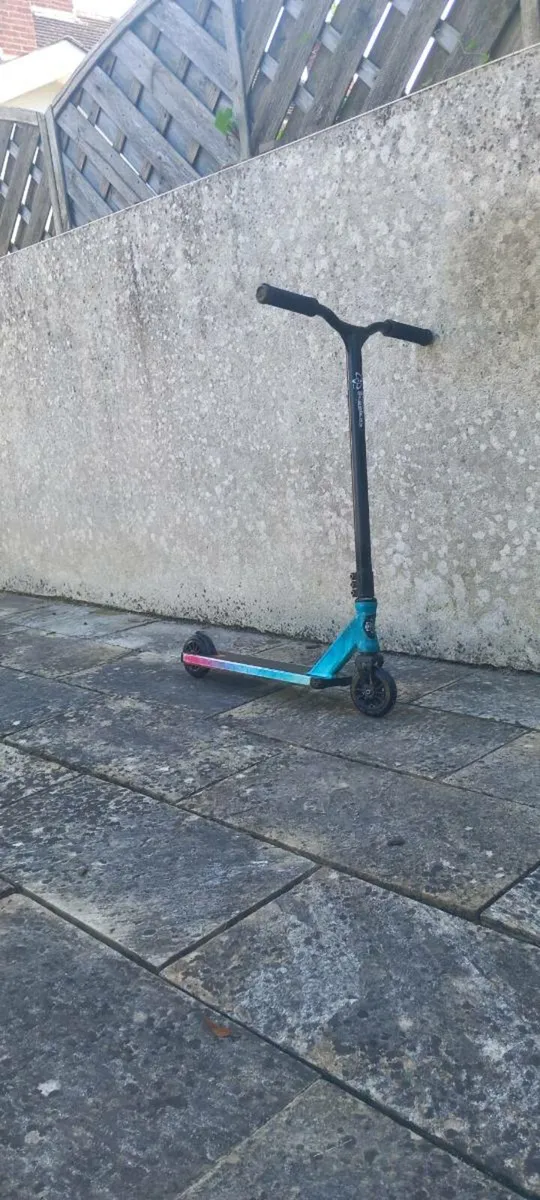 Smal stunt scooter - Image 1
