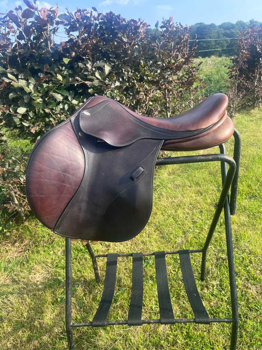 17.5 Inch saddle - Image 1