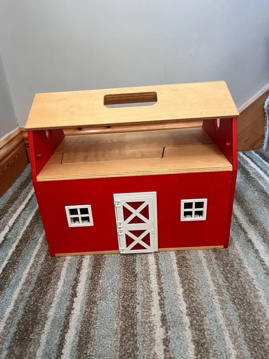 Schleich wooden barn - Image 1