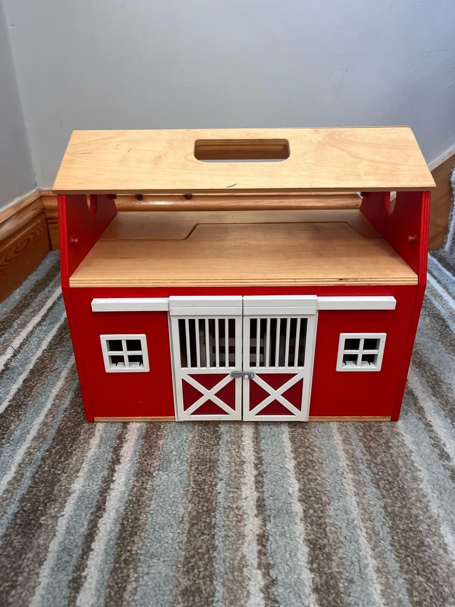 Schleich wooden barn - Image 3