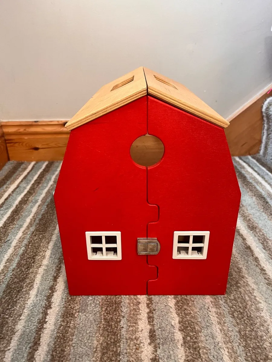 Schleich wooden barn - Image 4