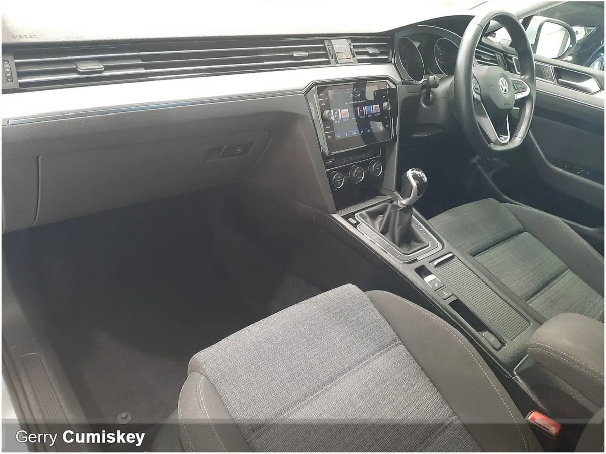 Volkswagen Passat Business 2.0 TDI 150HP - Image 2