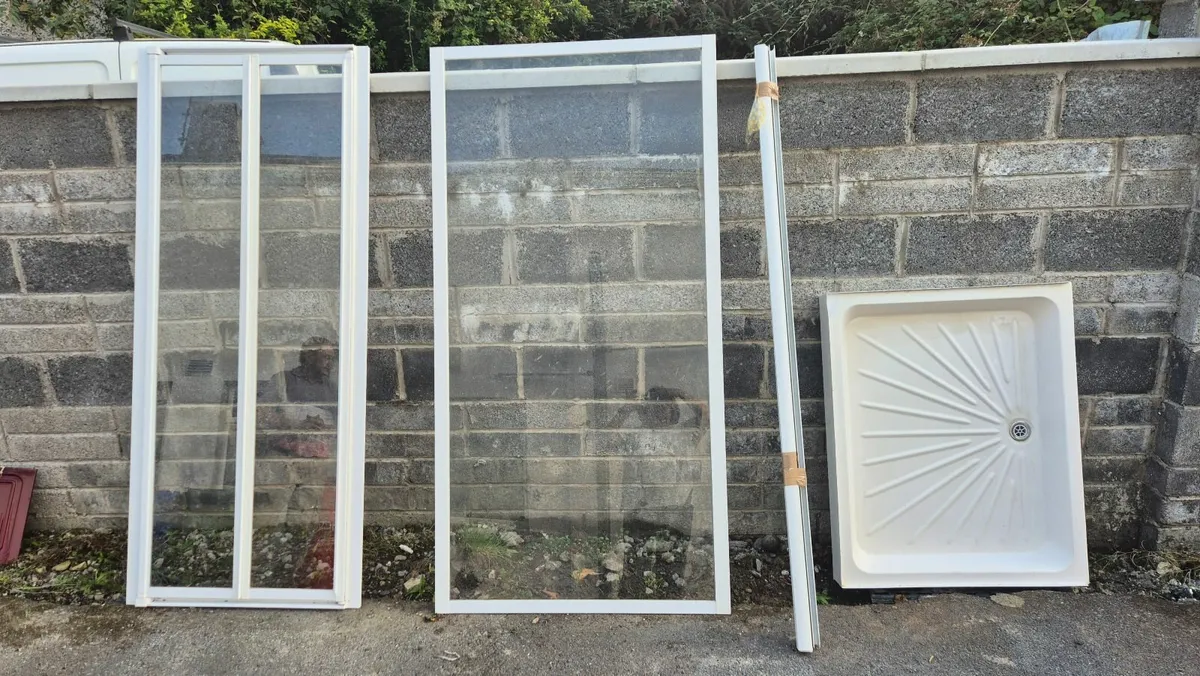 Corner Shower - Image 2