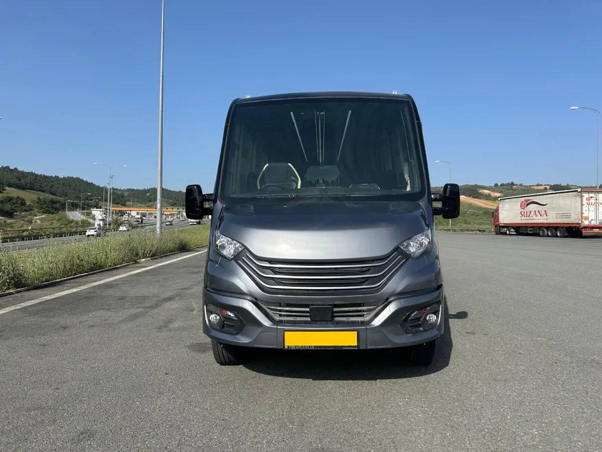 New Iveco Crusader 33seats + G + D - Image 1