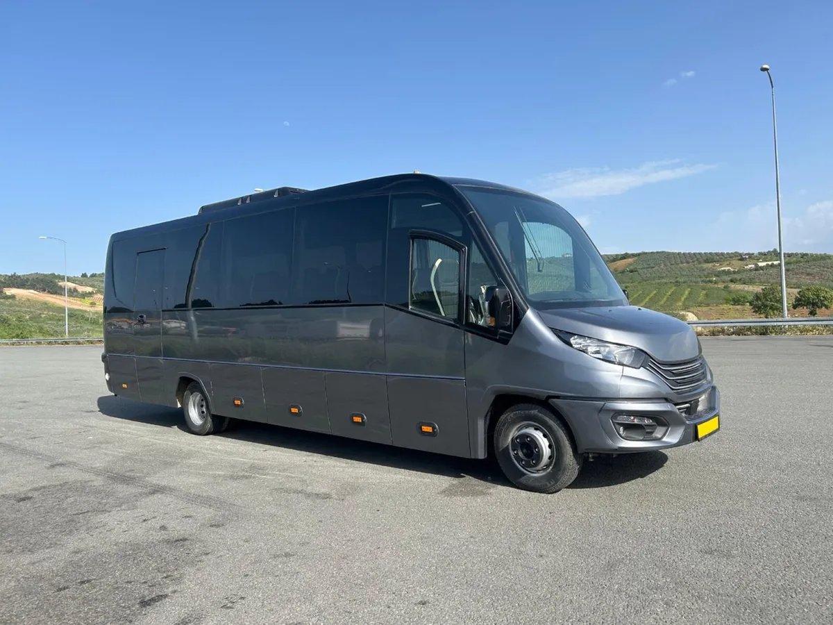 New Iveco Crusader 33seats + G + D - Image 3