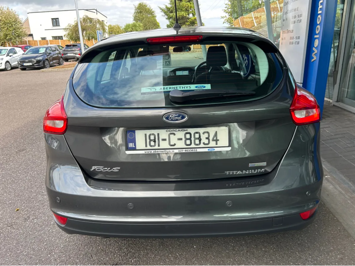 Ford Focus TITANIUM 1.0 125PS 6SPEED 4DR - Image 2