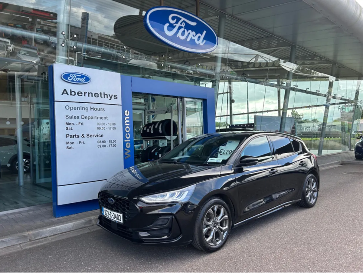 Ford Focus ST-LINE STYLE 5DR 1.0T 12 125 M6 4 - Image 1