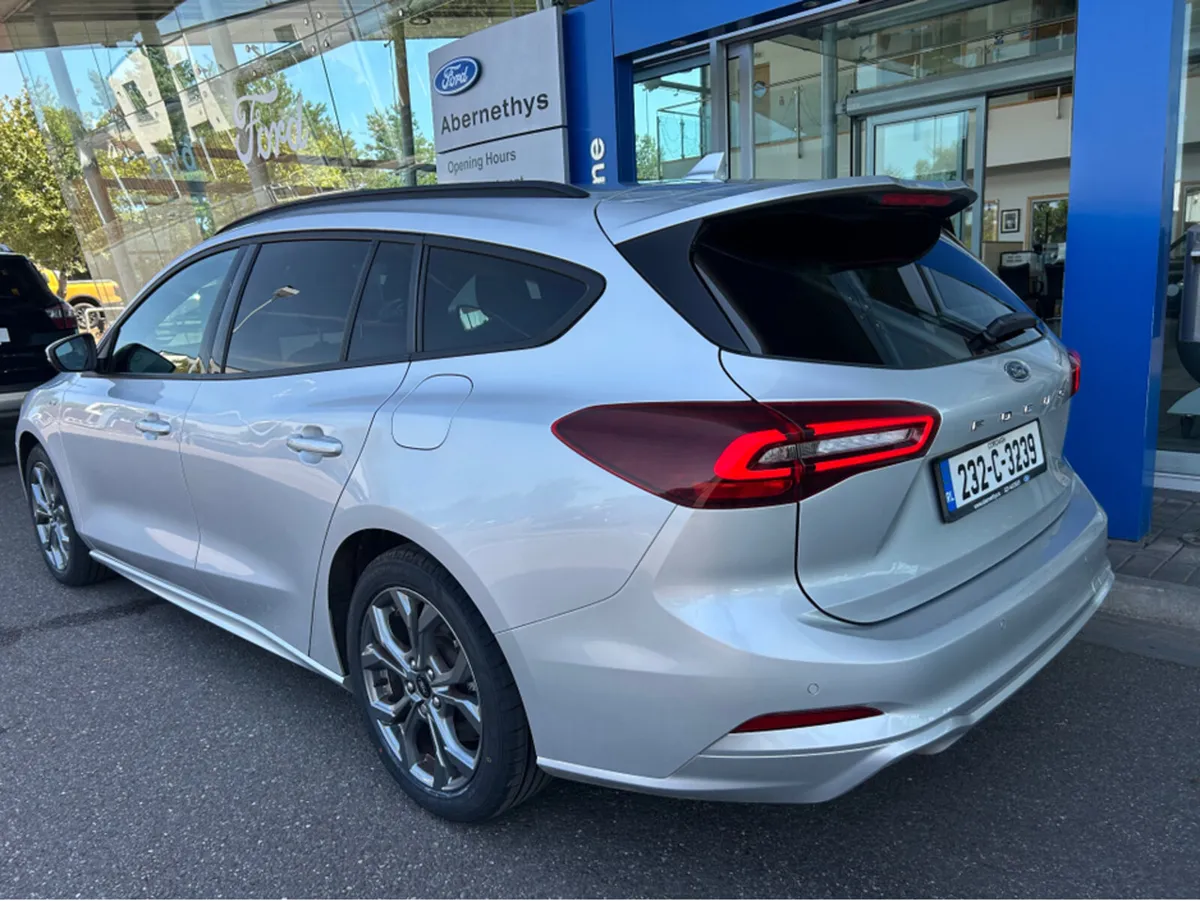 Ford Focus ST-LINE 5W 1.0T 125 M6 F - Image 4