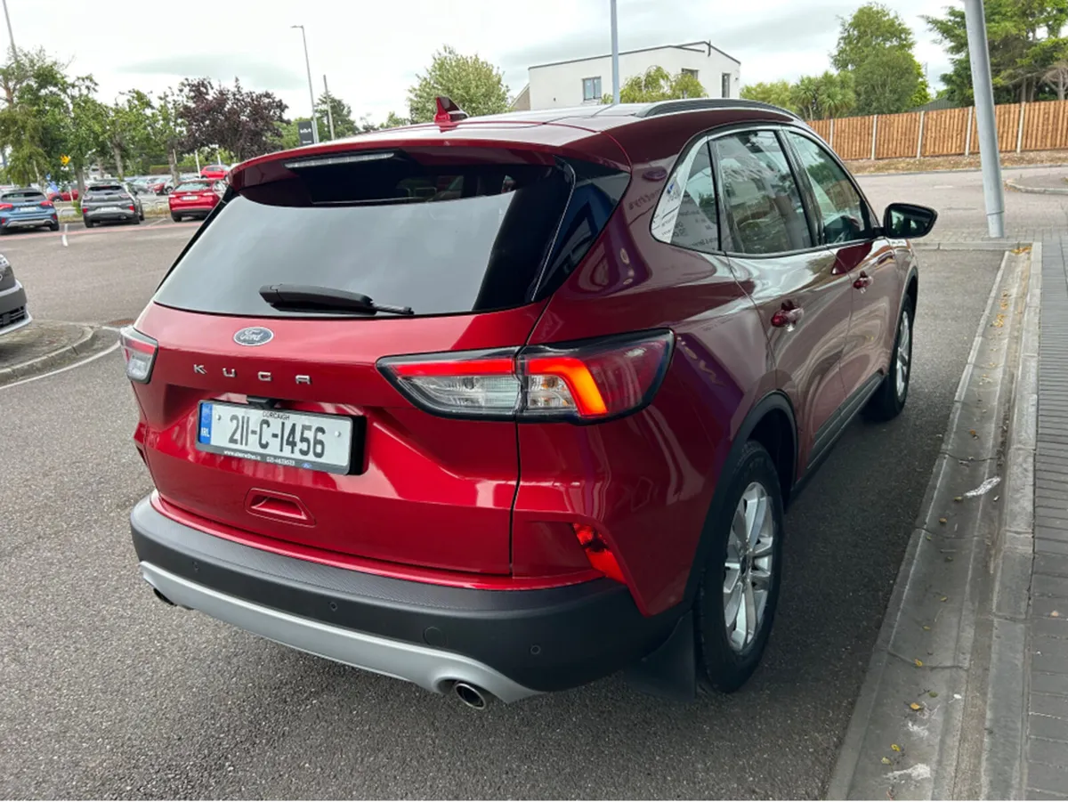 Ford Kuga TITANIUM 1.5 TD 120 S6.2 M6 F 4DR - Image 2