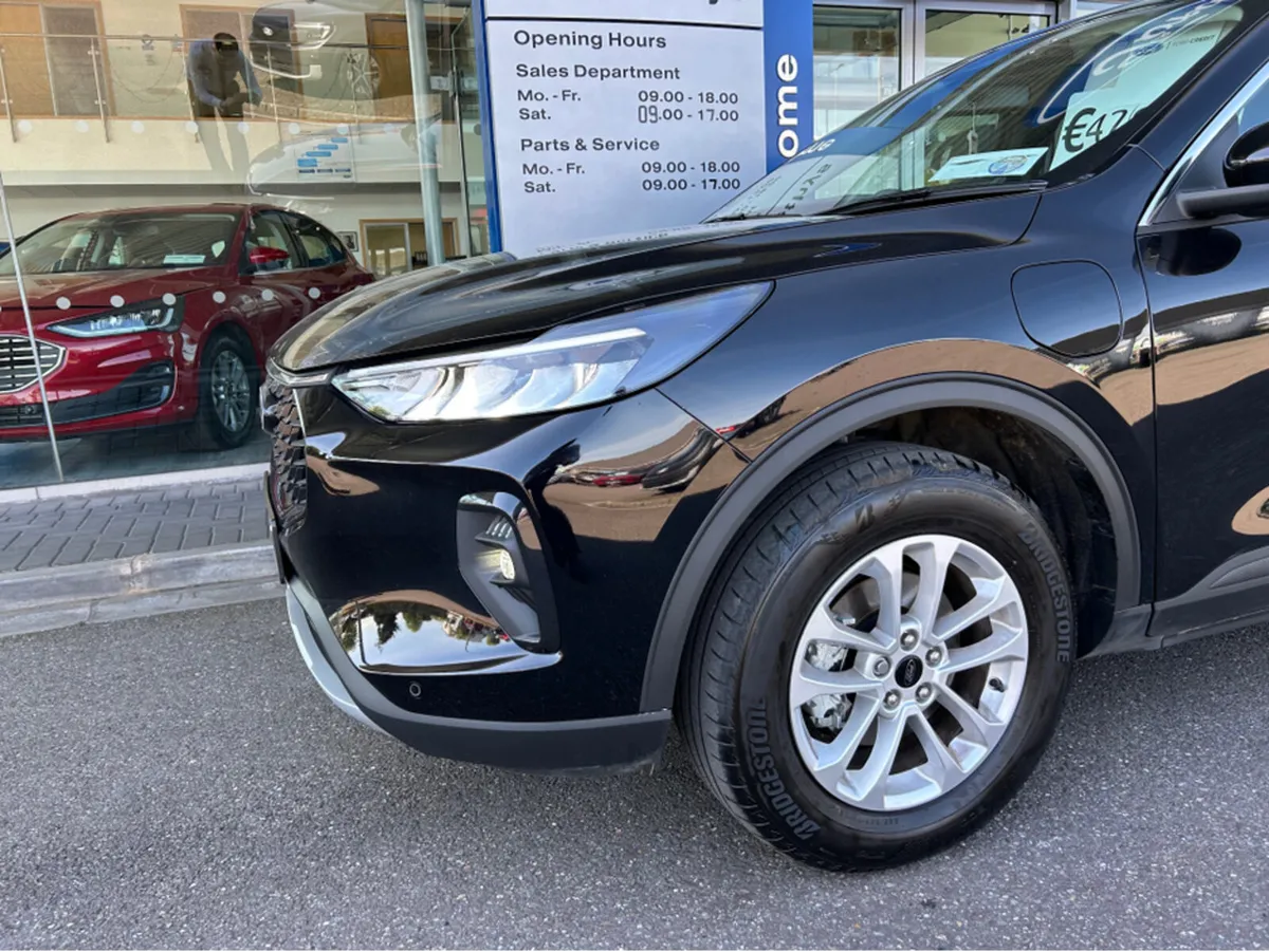 Ford Kuga TITANIUM 5DR 2.5HEVS225 S6.2 2P - Image 3