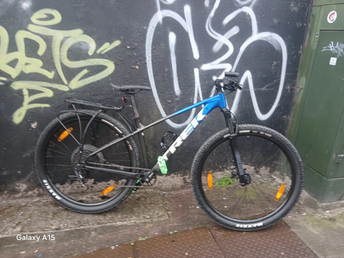TREK MARLIN 8 EQ MODEL