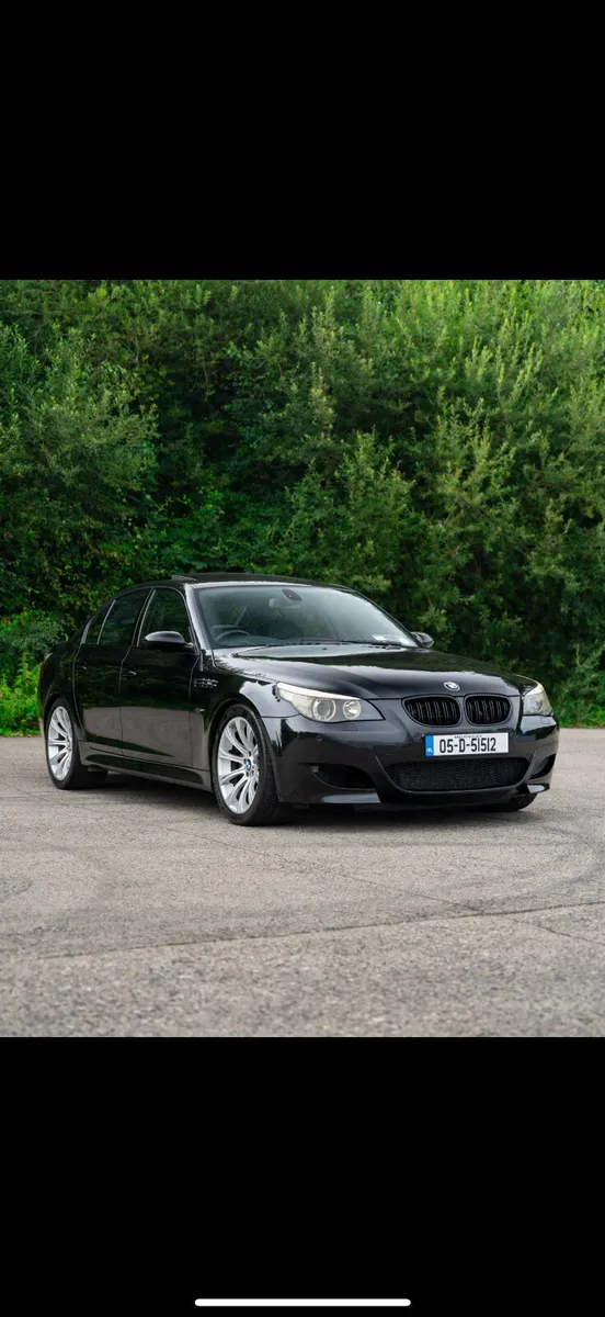 BMW M5 2005 - Image 1