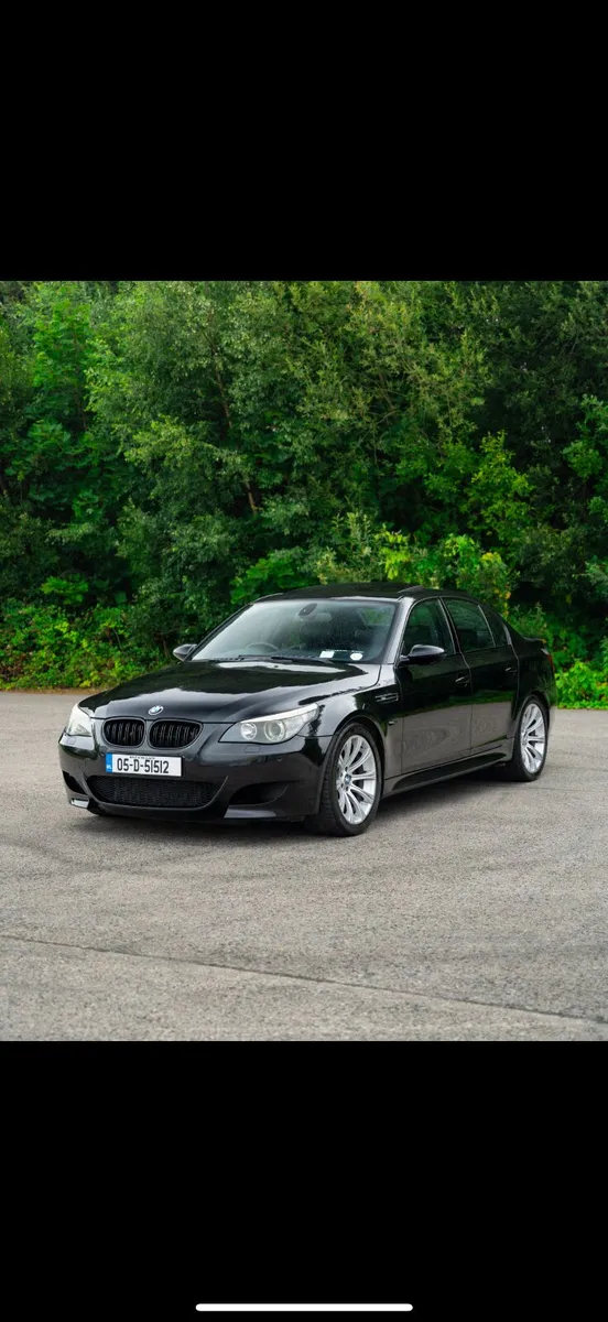 BMW M5 2005 - Image 2
