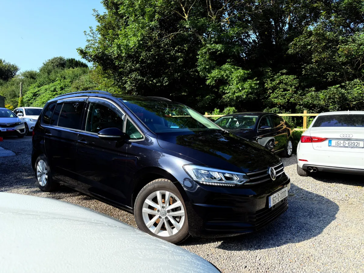 Volkswagen Touran TSI COMFORT LINE (7 SEATER AUTO) - Image 3