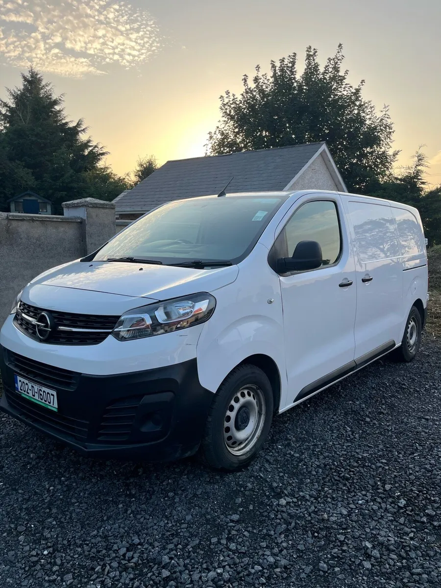 202 Vivaro Non Runner - Image 2