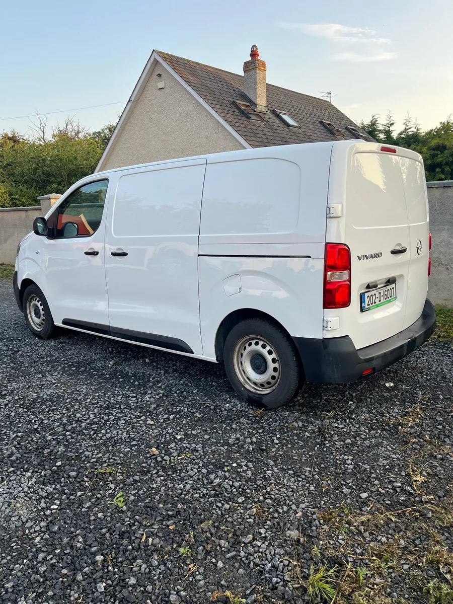 202 Vivaro Non Runner - Image 4