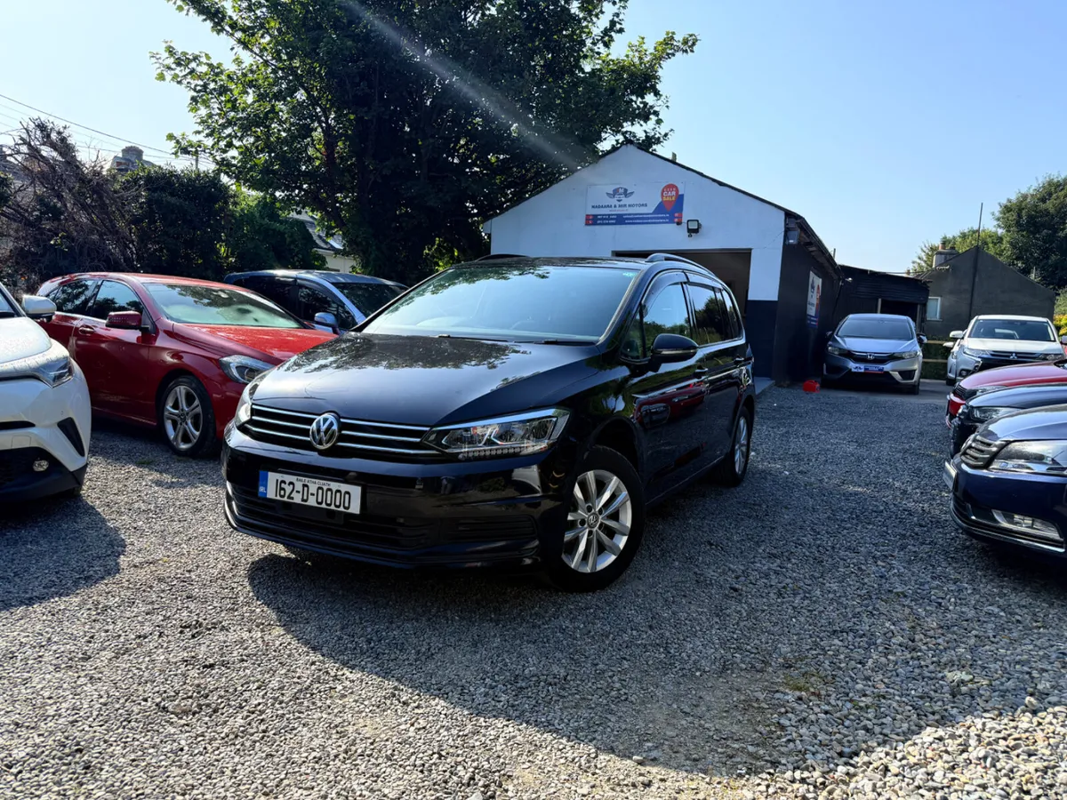 Volkswagen Touran TSI COMFORT LINE (7 SEATER AUTO) - Image 4