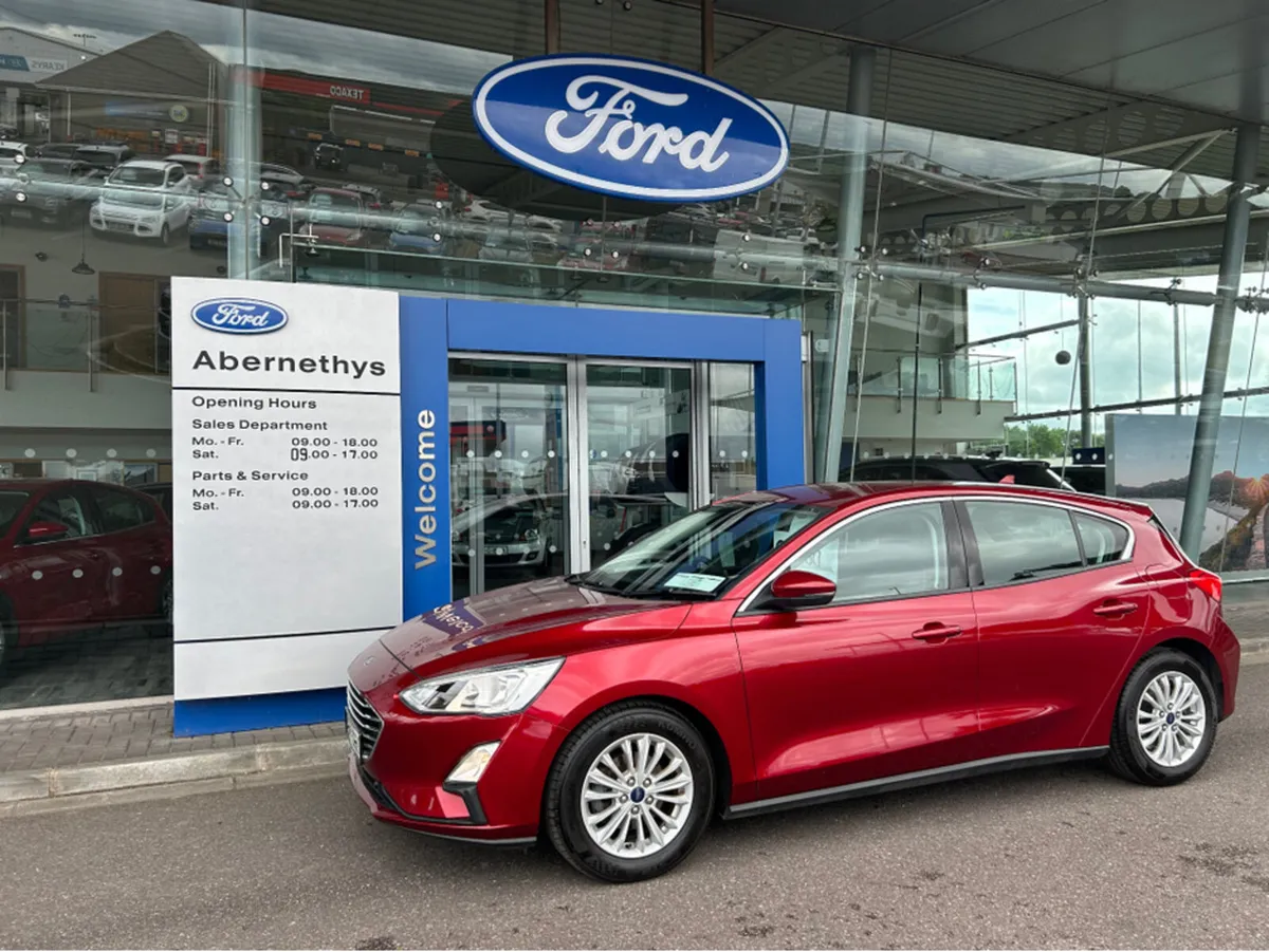 Ford Focus TITANIUM 1.0 ECOBOOST 12 125 4DR - Image 1