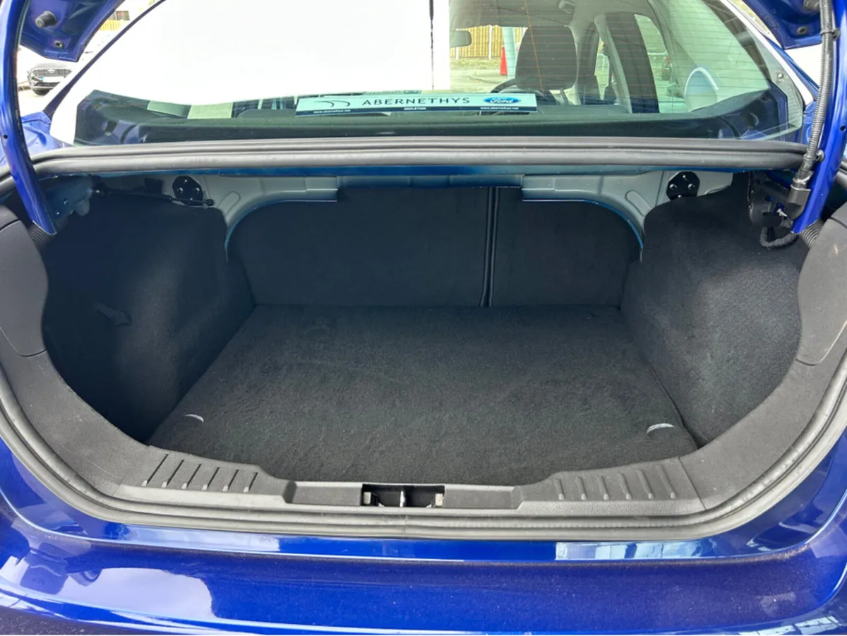 Ford Focus TITANIUM 1.0 ECOBOOST 12 125PS 4DR - Image 3