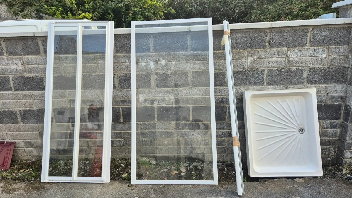 Corner Shower - Image 4