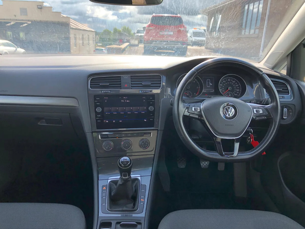 2019 Volkswagen Golf 1.6 TDI SE Nav 115 BHP - Image 3