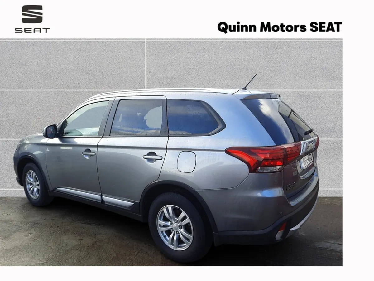 Mitsubishi Outlander 16MY 2WD 6 6MT 5SPEED 4DR - Image 4