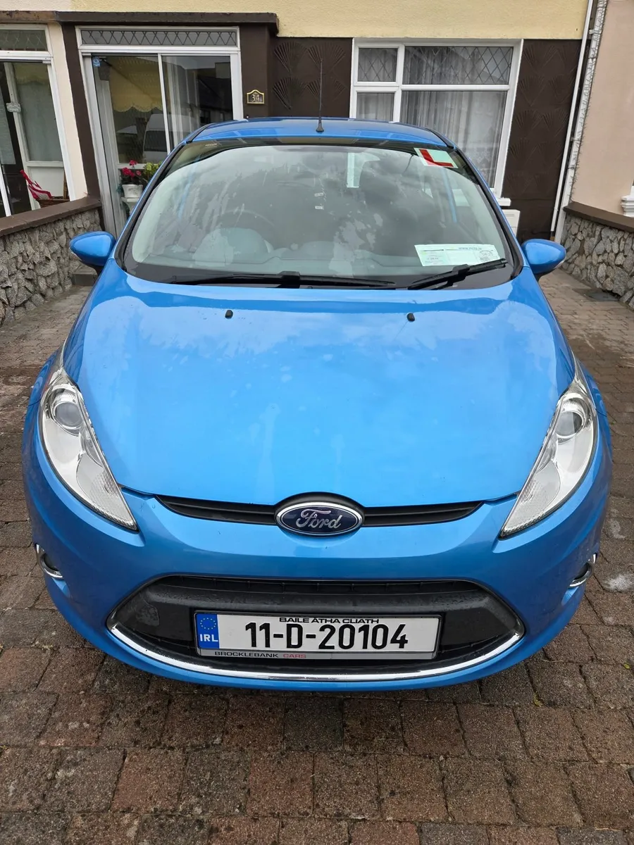 Ford Fiesta 2011 - Image 2