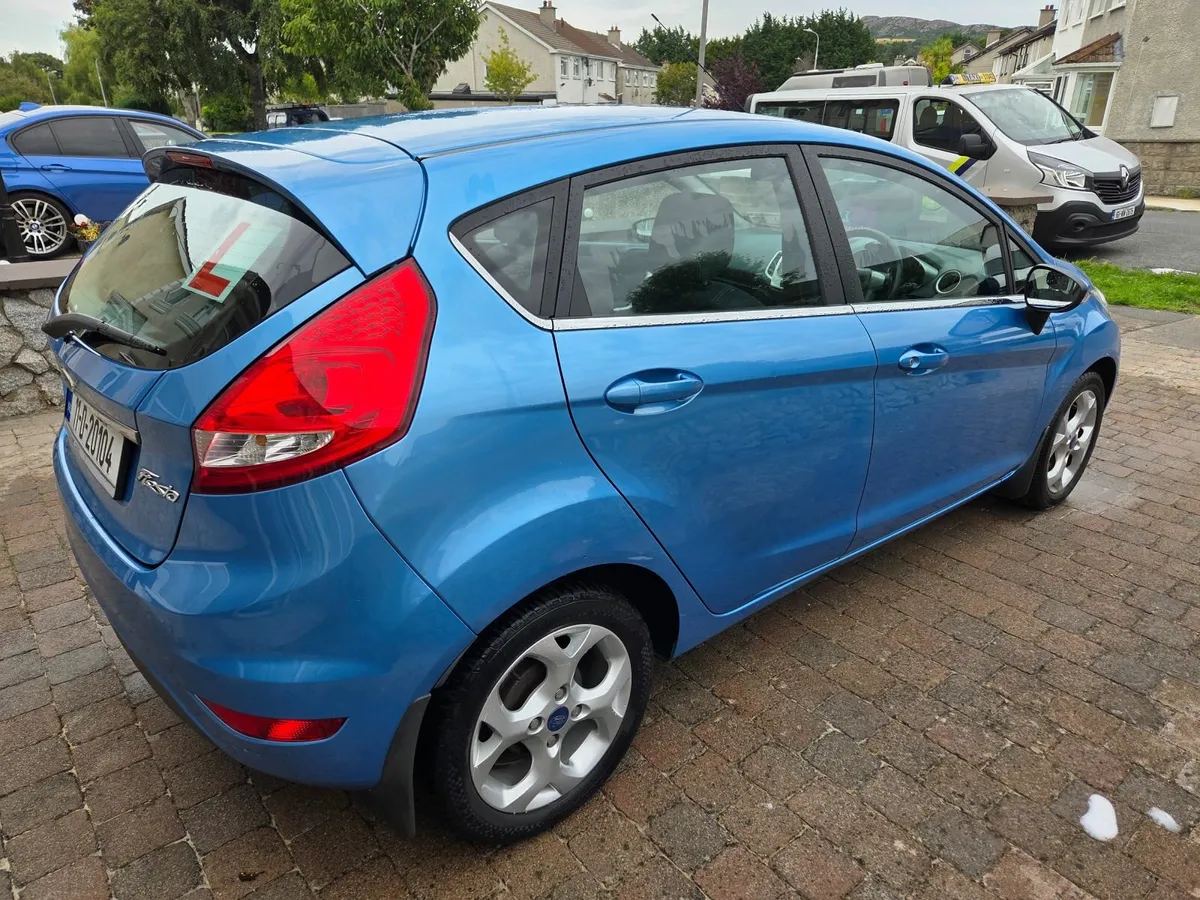 Ford Fiesta 2011 - Image 4